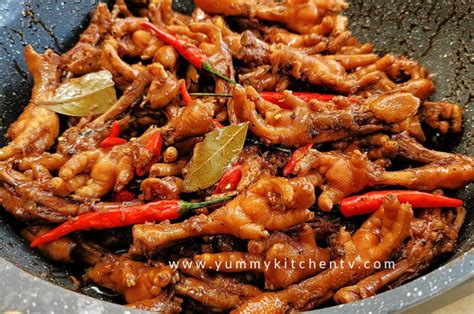 Adobong Paa ng Manok (Chicken Feet Adobo) .